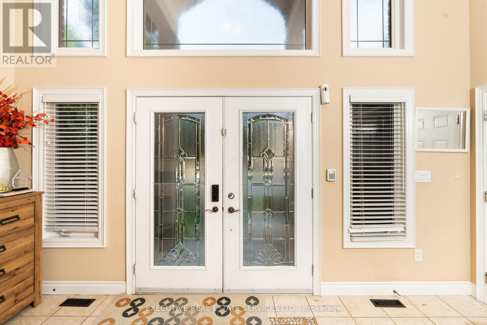 131 Forestway Trail, Woodstock, Ontario  N4S 9A7 - Photo 5 - X12655128