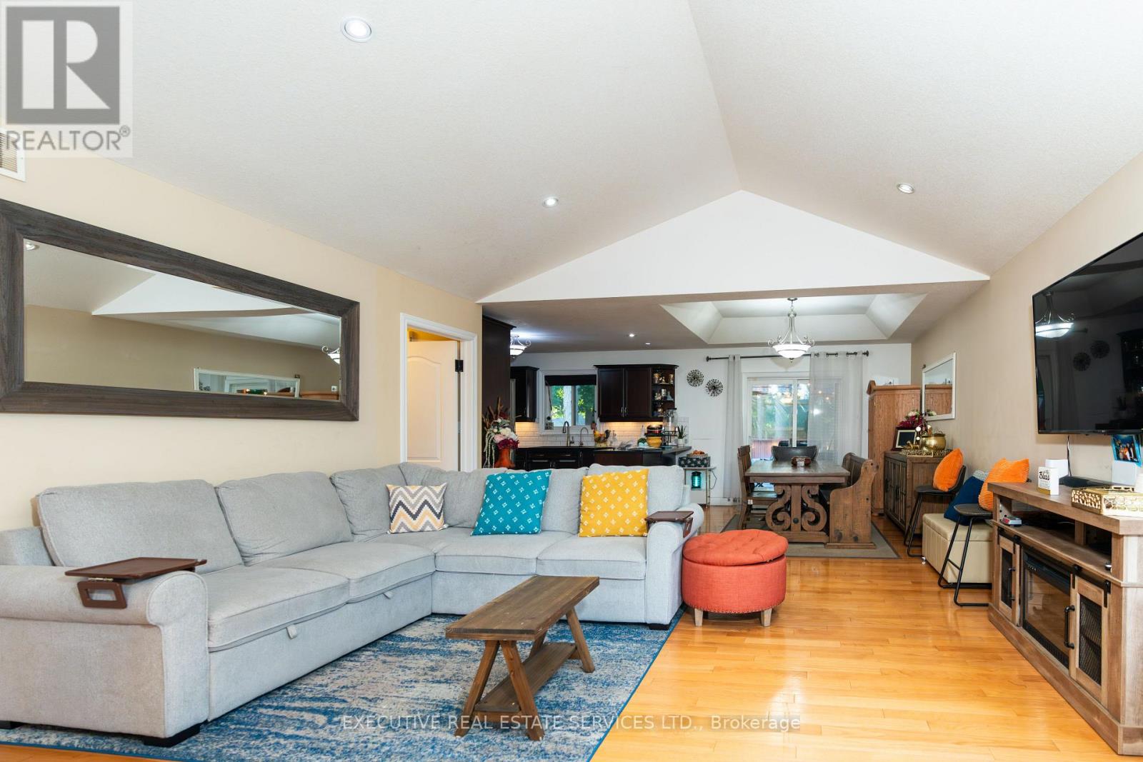 131 Forestway Trail, Woodstock, Ontario  N4S 9A7 - Photo 8 - X12655128