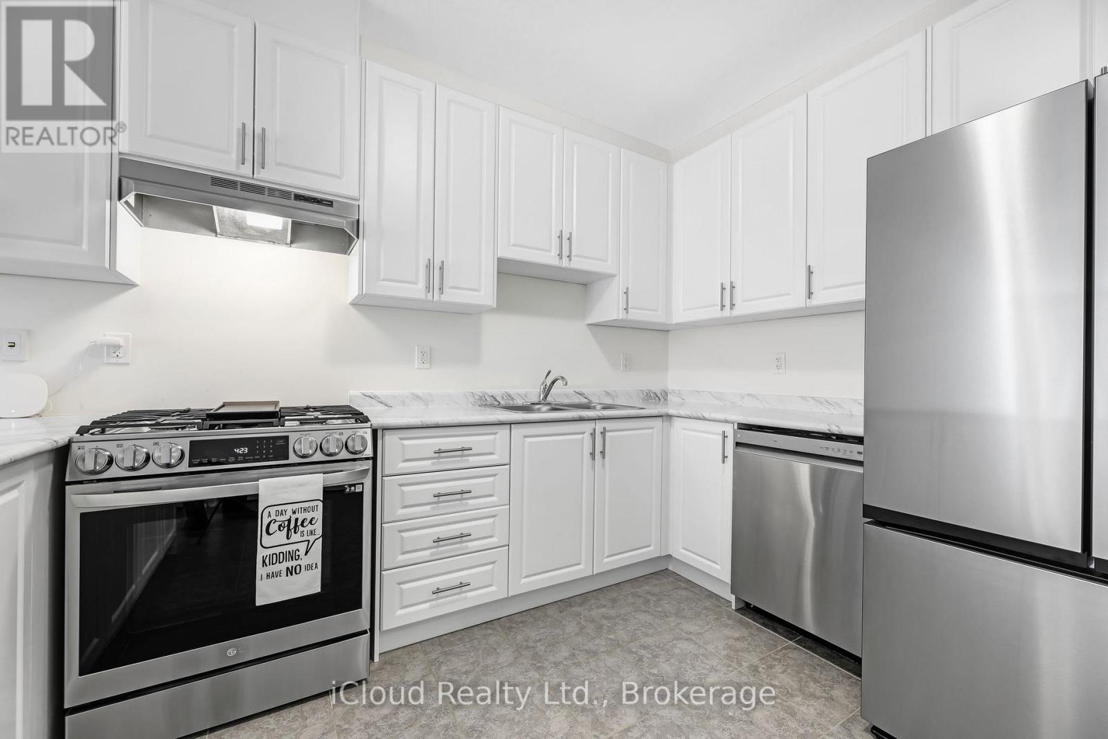 11 Harwood Street, Tillsonburg, Ontario  N4G 0J7 - Photo 14 - X12655132