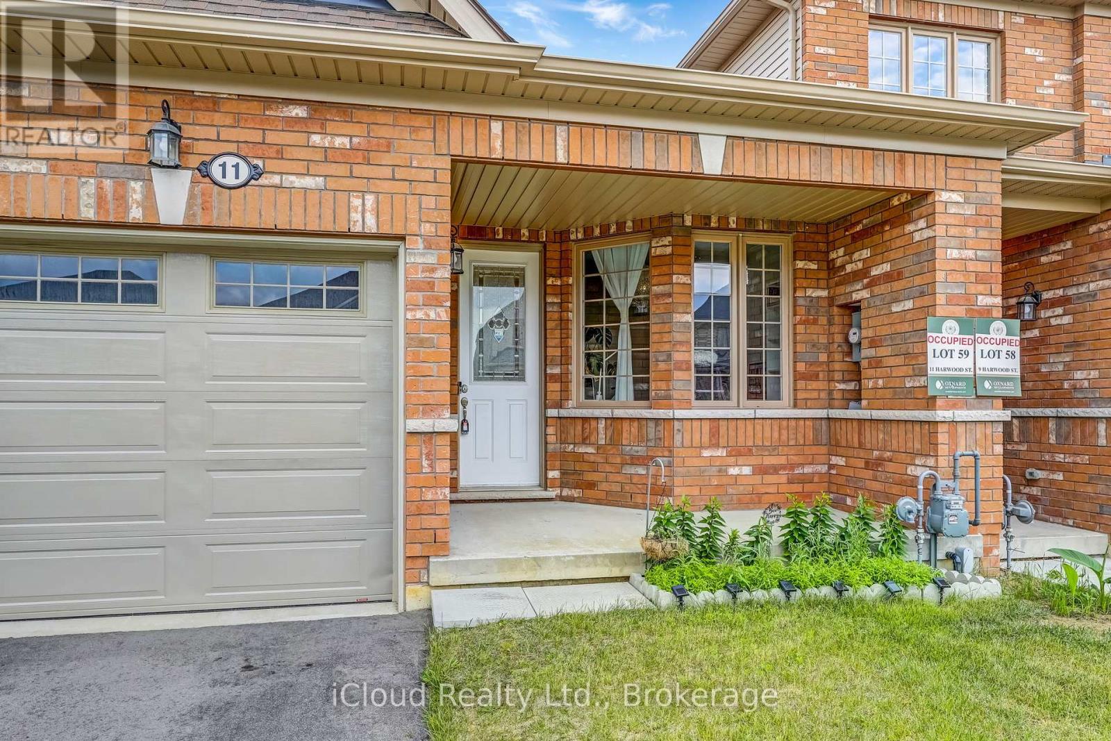 11 Harwood Street, Tillsonburg, Ontario  N4G 0J7 - Photo 3 - X12655132