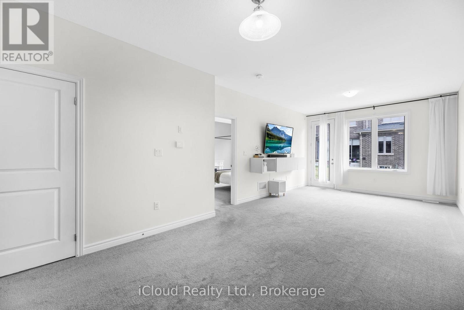 11 Harwood Street, Tillsonburg, Ontario  N4G 0J7 - Photo 7 - X12655132