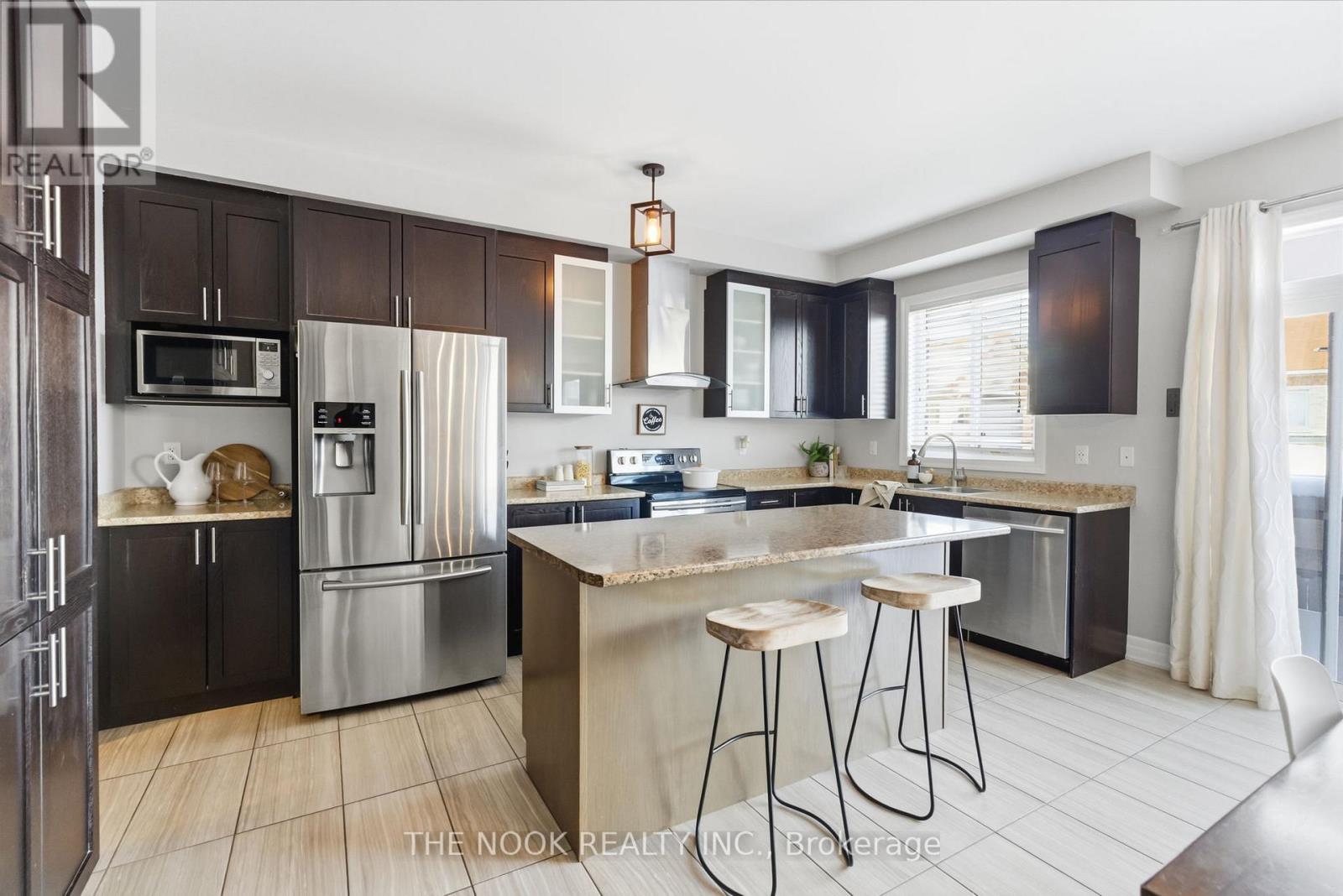 2507 Standardbred Drive, Oshawa, Ontario  L1H 7K4 - Photo 7 - E12655134