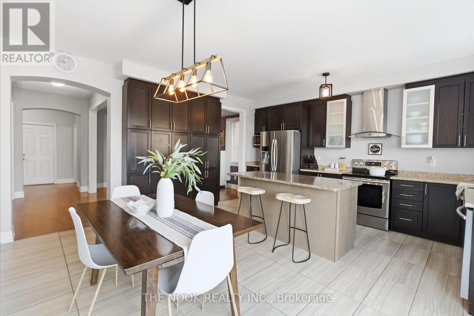 2507 Standardbred Drive, Oshawa, Ontario  L1H 7K4 - Photo 9 - E12655134