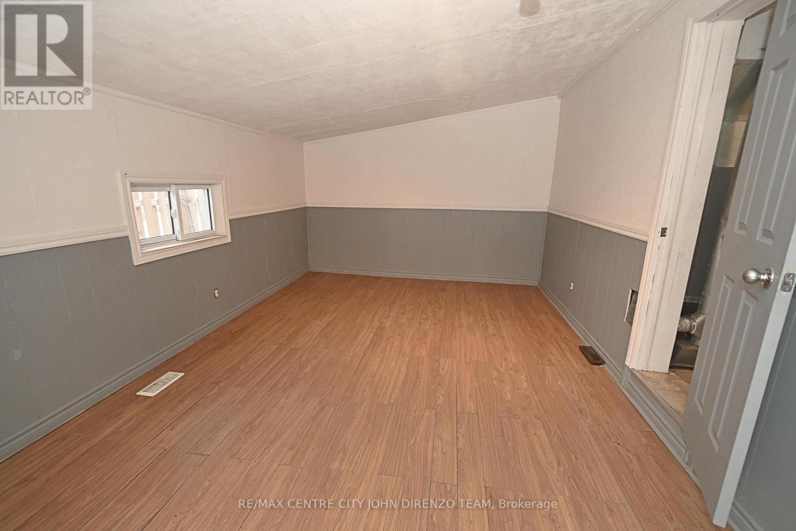 10 Henry Street, St. Thomas, Ontario  N5R 3L4 - Photo 6 - X12655138