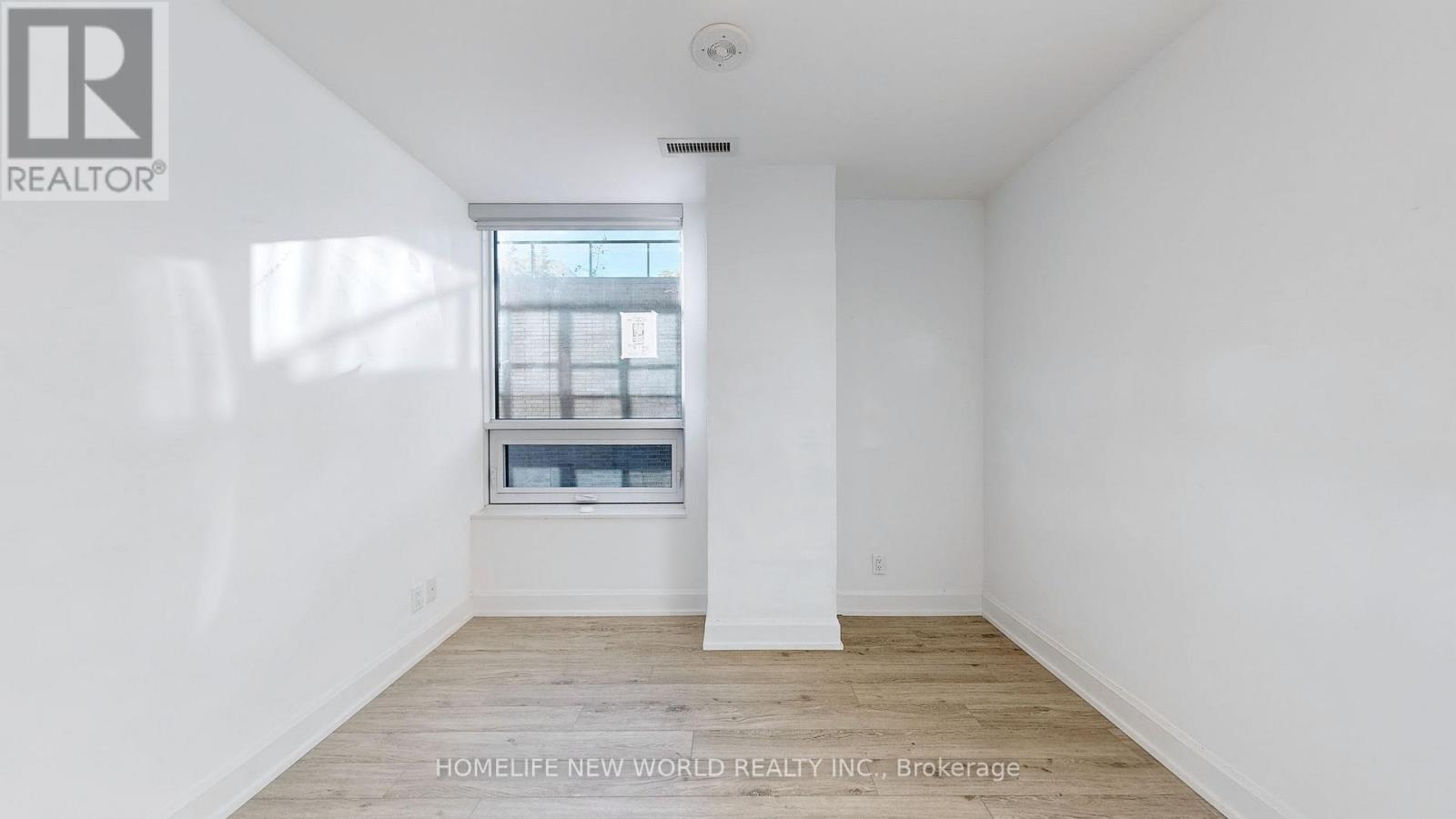 303 - 18 Water Walk Drive, Markham, Ontario  L3R 6L5 - Photo 16 - N12655136