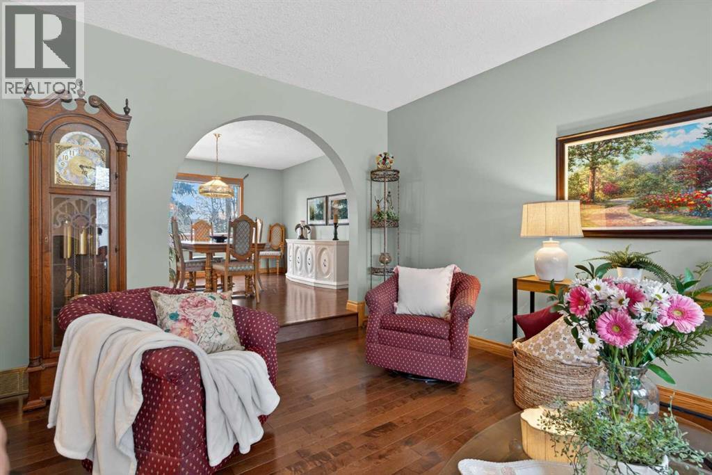 11 Sun Canyon Park Se, Calgary, Alberta  T2X 2Z2 - Photo 7 - A2276439