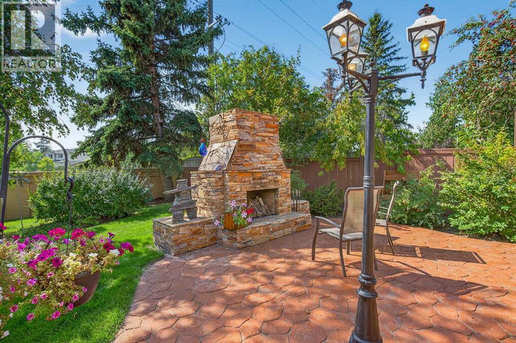 11 Sun Canyon Park Se, Calgary, Alberta  T2X 2Z2 - Photo 17 - A2276439