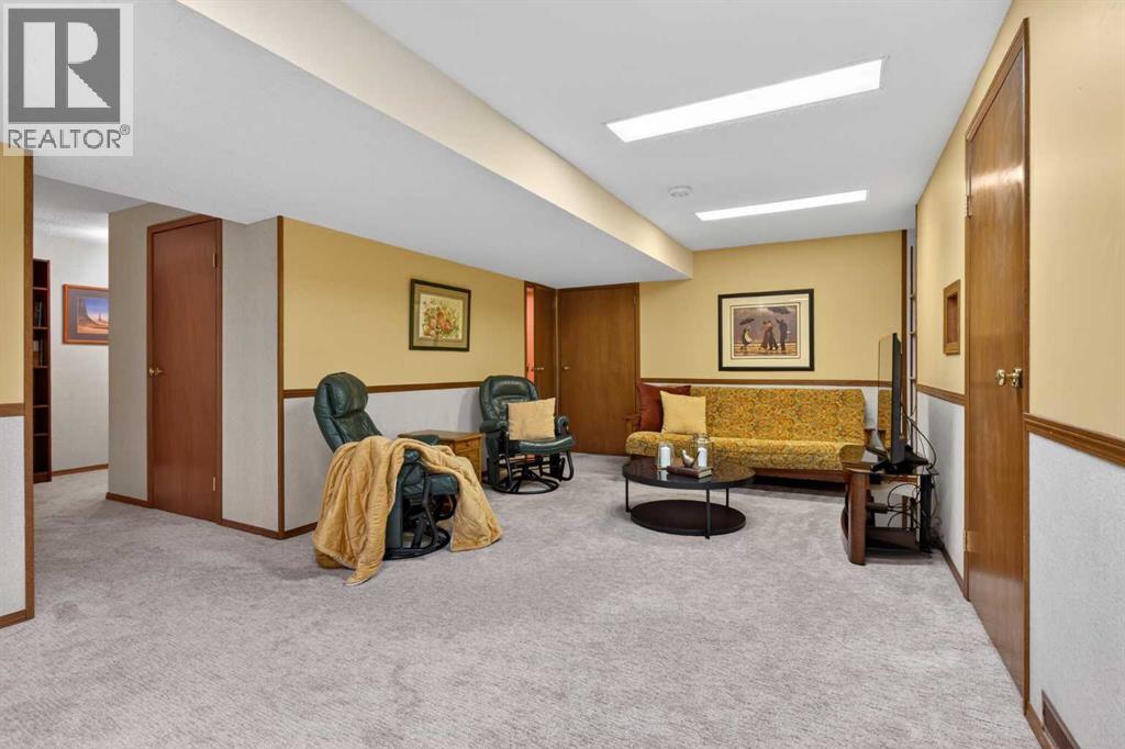 11 Sun Canyon Park Se, Calgary, Alberta  T2X 2Z2 - Photo 34 - A2276439