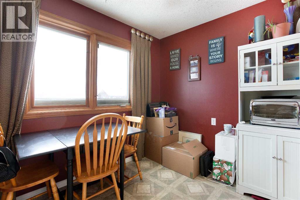 11 Ridgebrook Drive Sw, Airdrie, Alberta  T4B 1A9 - Photo 9 - A2273561