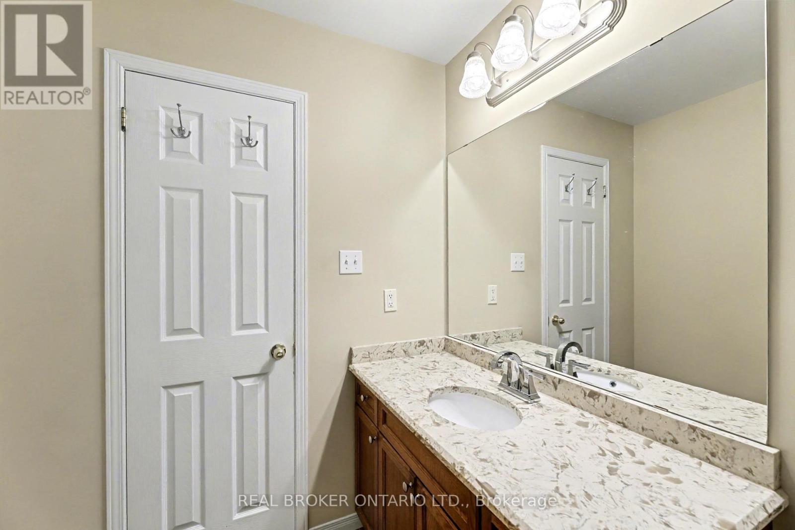 4 - 1535 Trossacks Avenue, London North, Ontario  N5X 4R1 - Photo 31 - X12532066