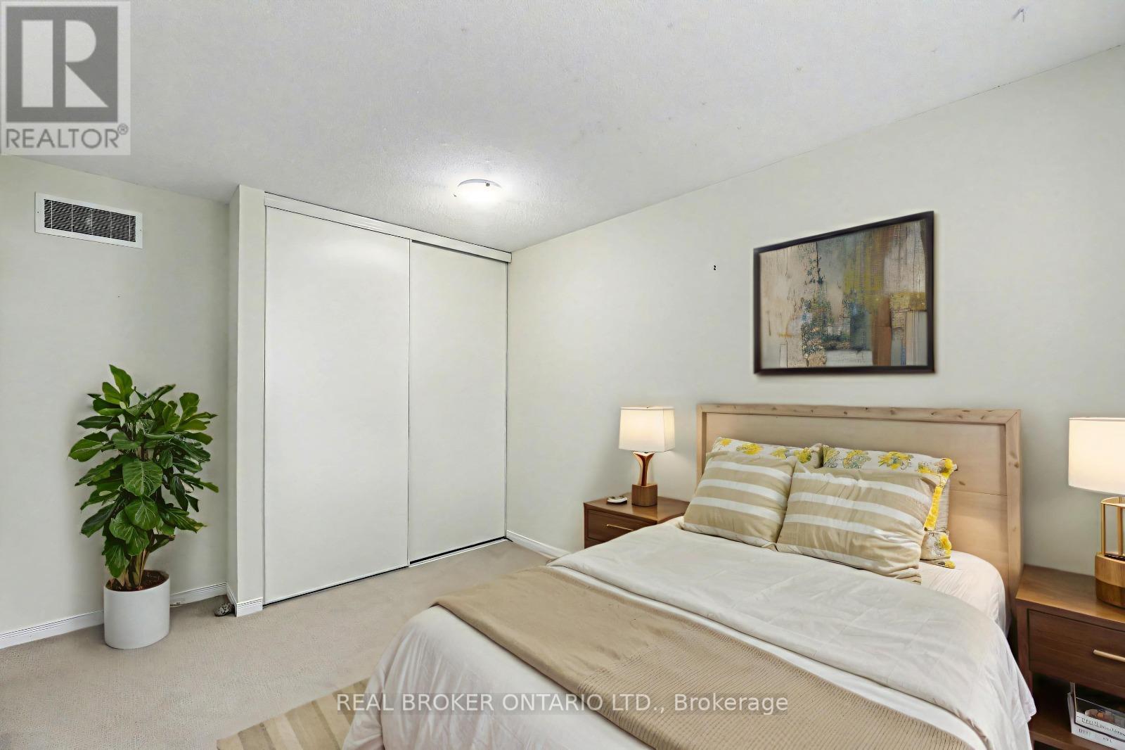 4 - 1535 Trossacks Avenue, London North, Ontario  N5X 4R1 - Photo 35 - X12532066