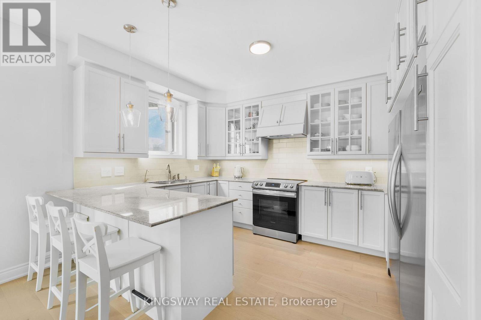 61 Milligan Street, Bradford West Gwillimbury (Bradford), Ontario  L3Z 0A4 - Photo 15 - N12655168