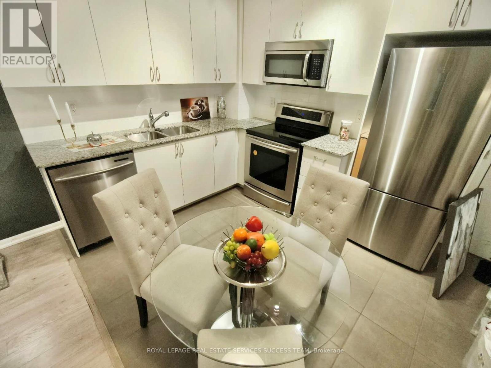 241 - 36 Via Bagnato Street, Toronto, Ontario  M6A 0B7 - Photo 7 - W12457620