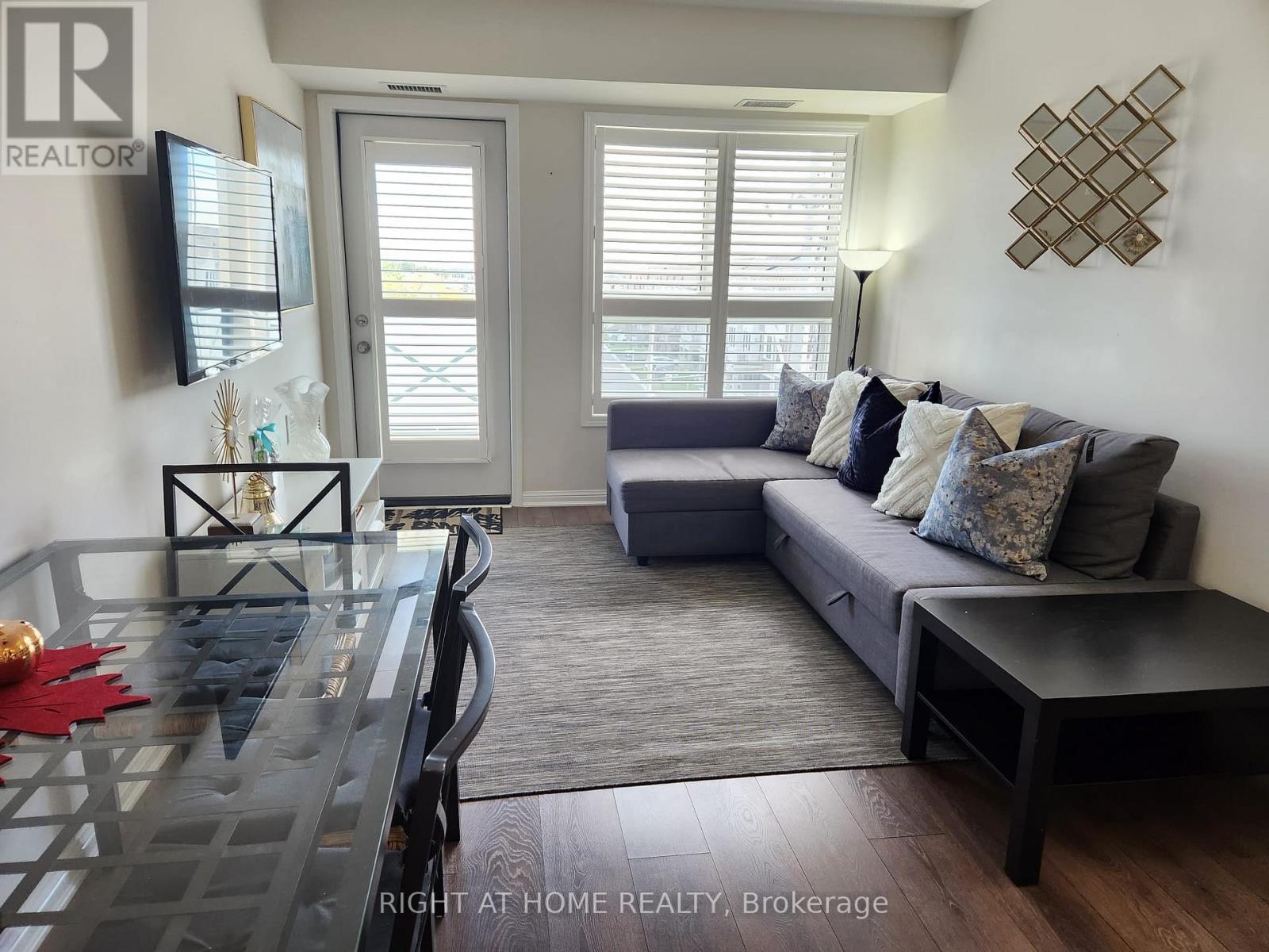 407 - 1045 Nadalin Heights, Milton, Ontario  L9T 8R5 - Photo 2 - W12655156