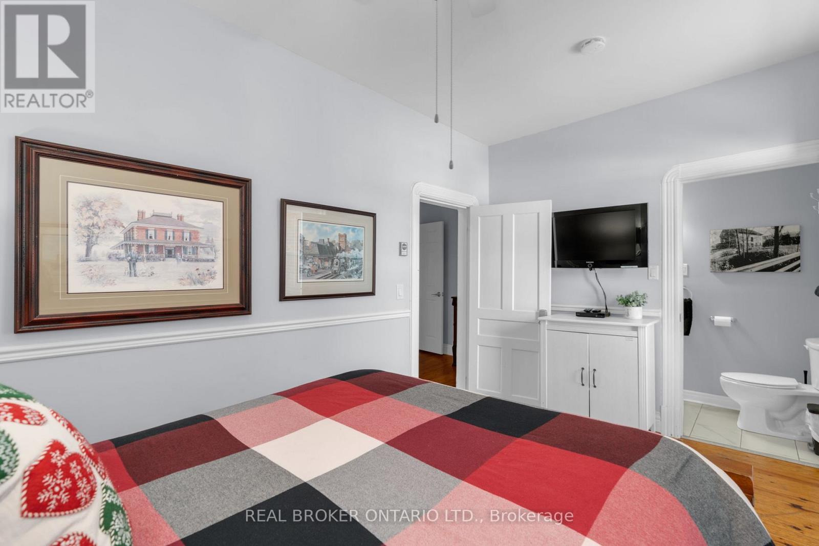 1002 Cowbell Lane N, Gravenhurst, Ontario  P0E 1N0 - Photo 19 - X12655152