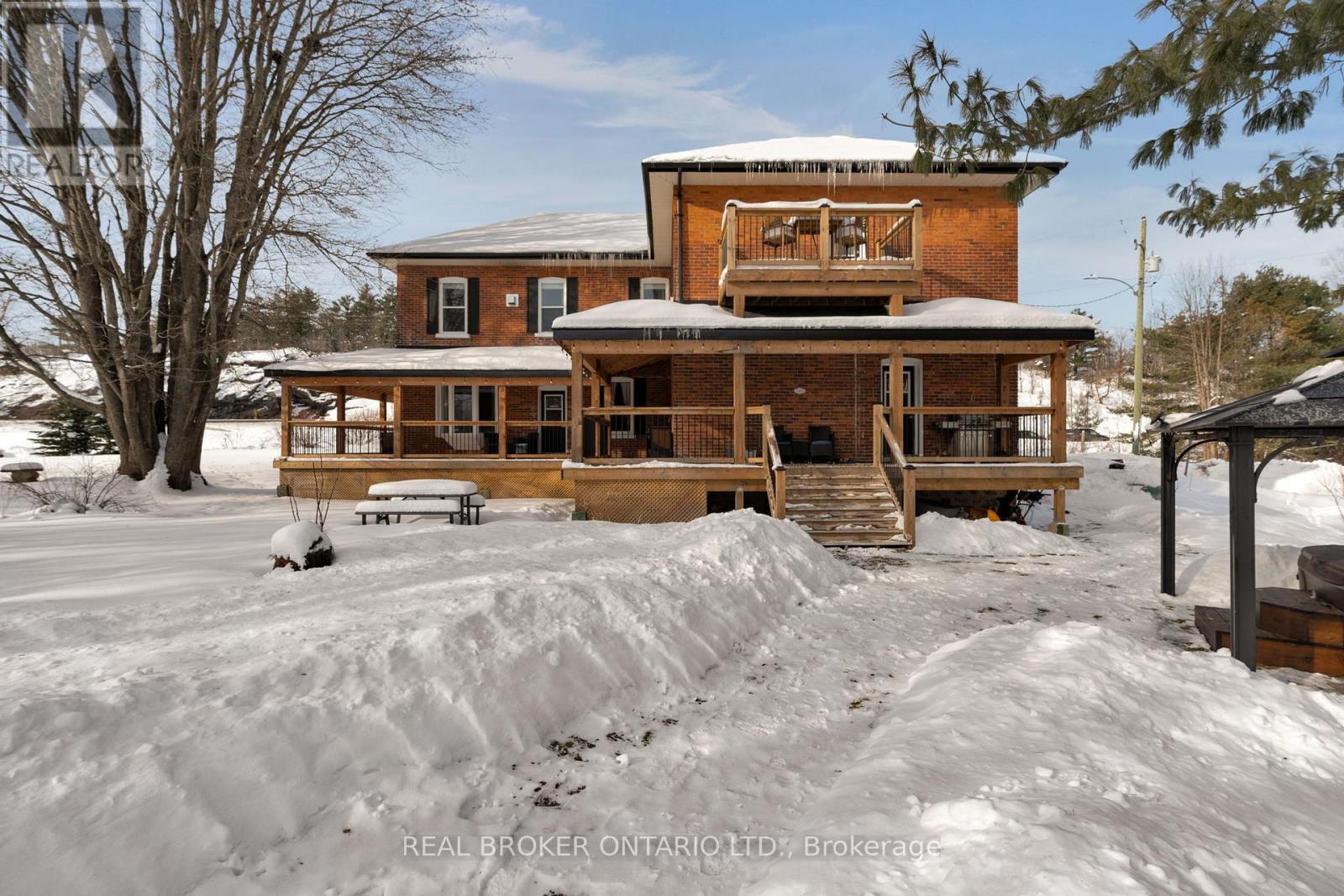 1002 Cowbell Lane N, Gravenhurst, Ontario  P0E 1N0 - Photo 46 - X12655152