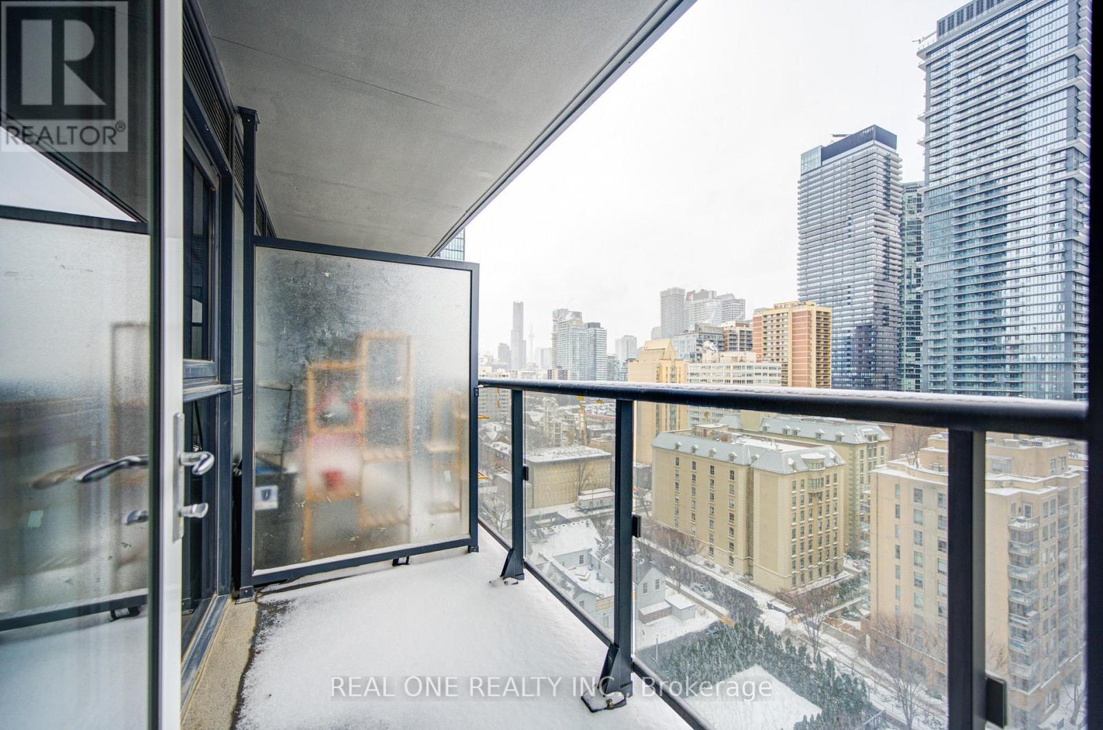 1509 - 28 Ted Rogers Way, Toronto, Ontario  M4Y 2J4 - Photo 27 - C12655108