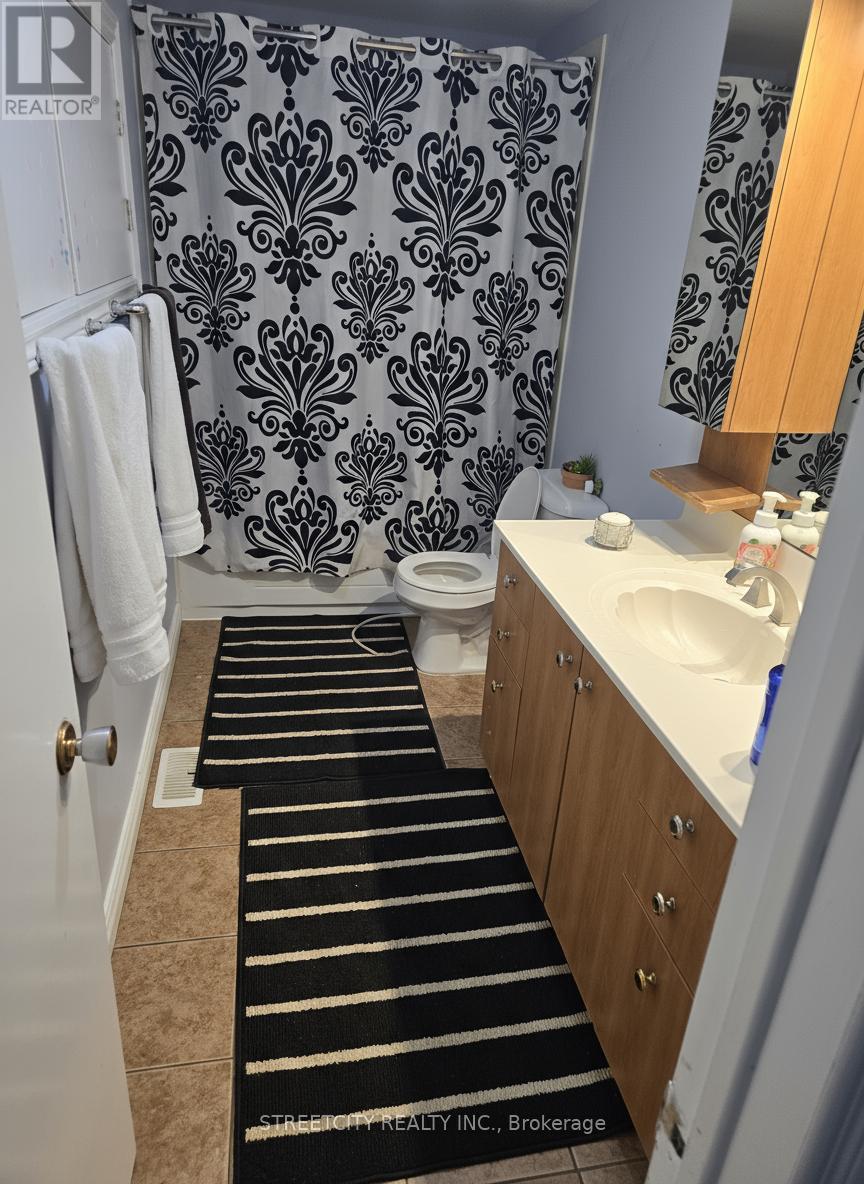 993 Osgoode Drive, London South, Ontario  N6E 1C9 - Photo 8 - X12655172