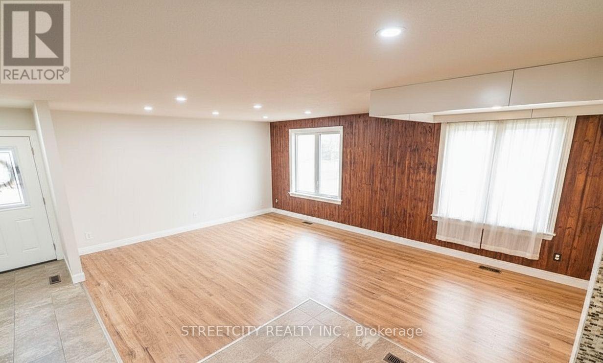 43 Renny Crescent, London South, Ontario  N6E 2C4 - Photo 3 - X12655176