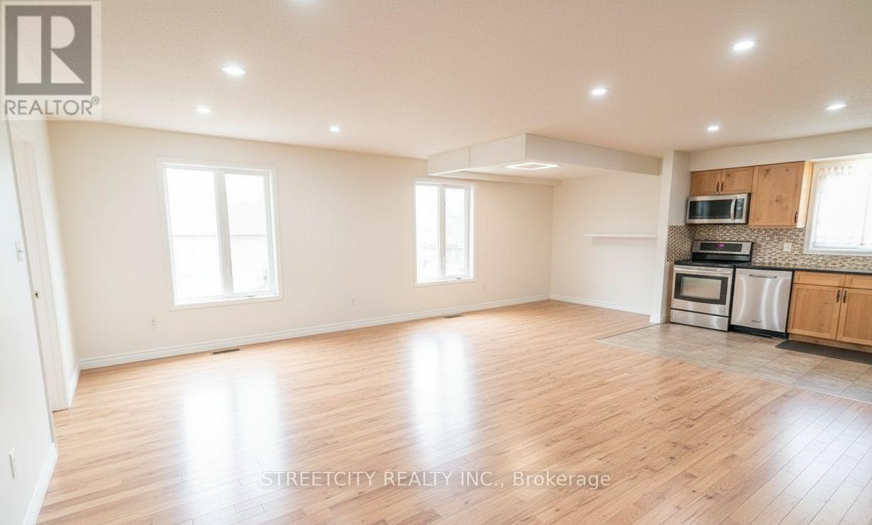 43 Renny Crescent, London South, Ontario  N6E 2C4 - Photo 4 - X12655176