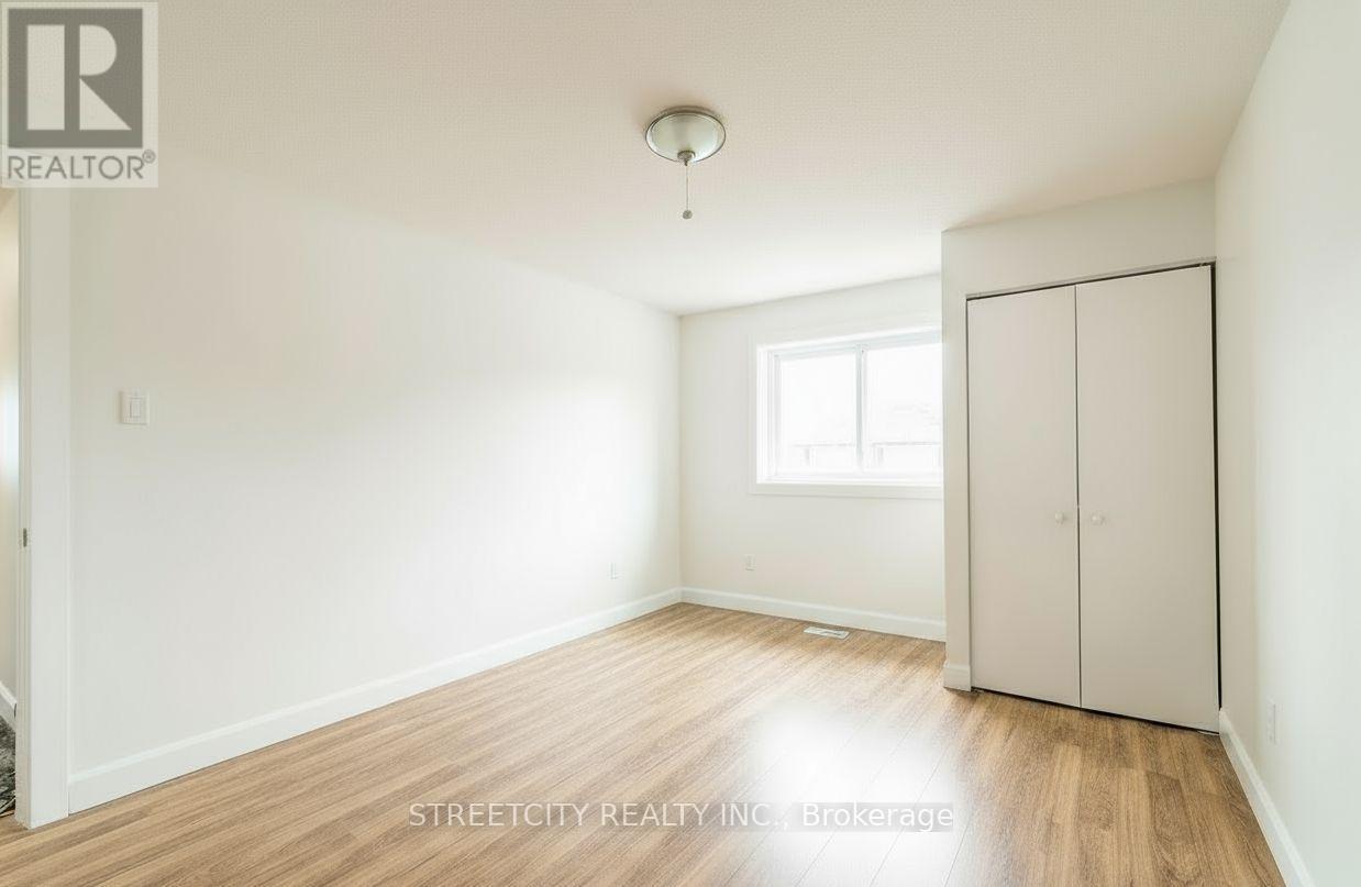 43 Renny Crescent, London South, Ontario  N6E 2C4 - Photo 7 - X12655176