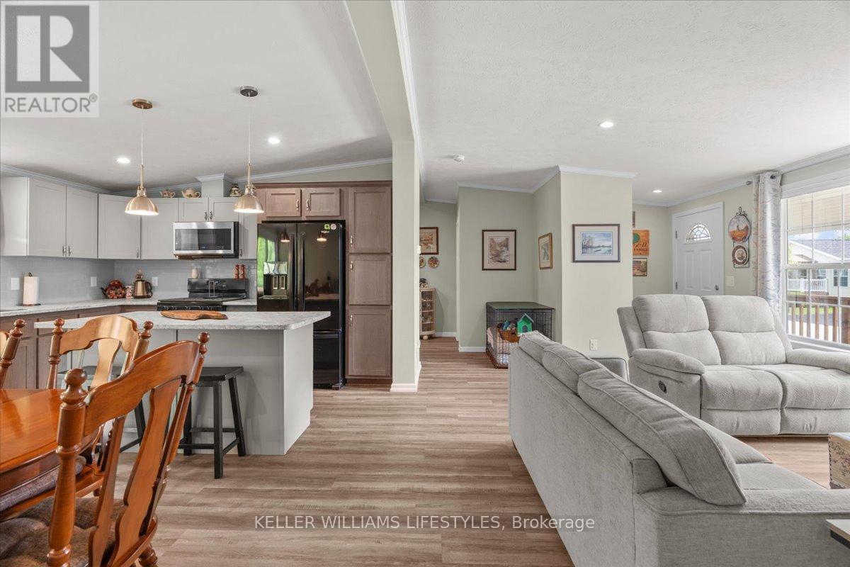 13 Kellestine Drive, Strathroy-Caradoc, Ontario  N7G 0C5 - Photo 13 - X12655182