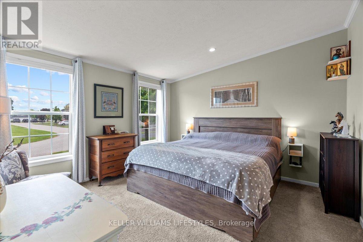 13 Kellestine Drive, Strathroy-Caradoc, Ontario  N7G 0C5 - Photo 21 - X12655182