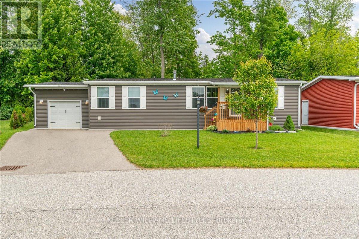 13 Kellestine Drive, Strathroy-Caradoc, Ontario  N7G 0C5 - Photo 29 - X12655182