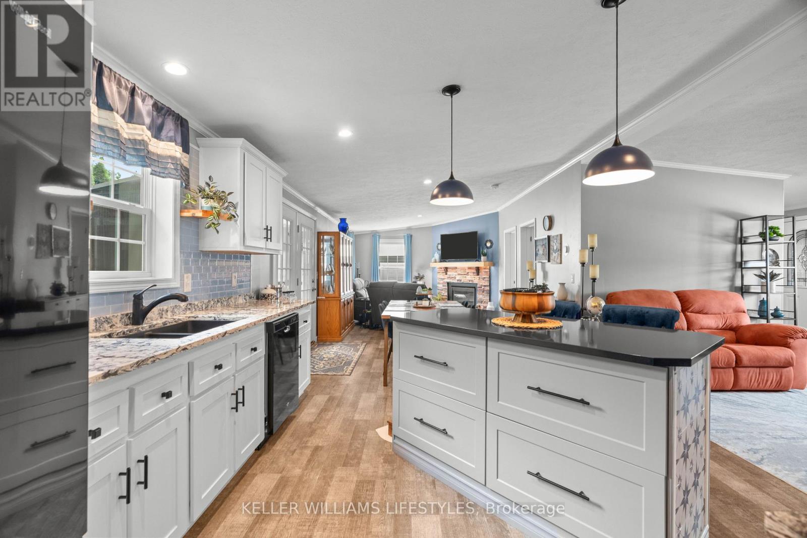 21 Kellestine Drive, Strathroy-Caradoc, Ontario  N7G 0C5 - Photo 18 - X12655188