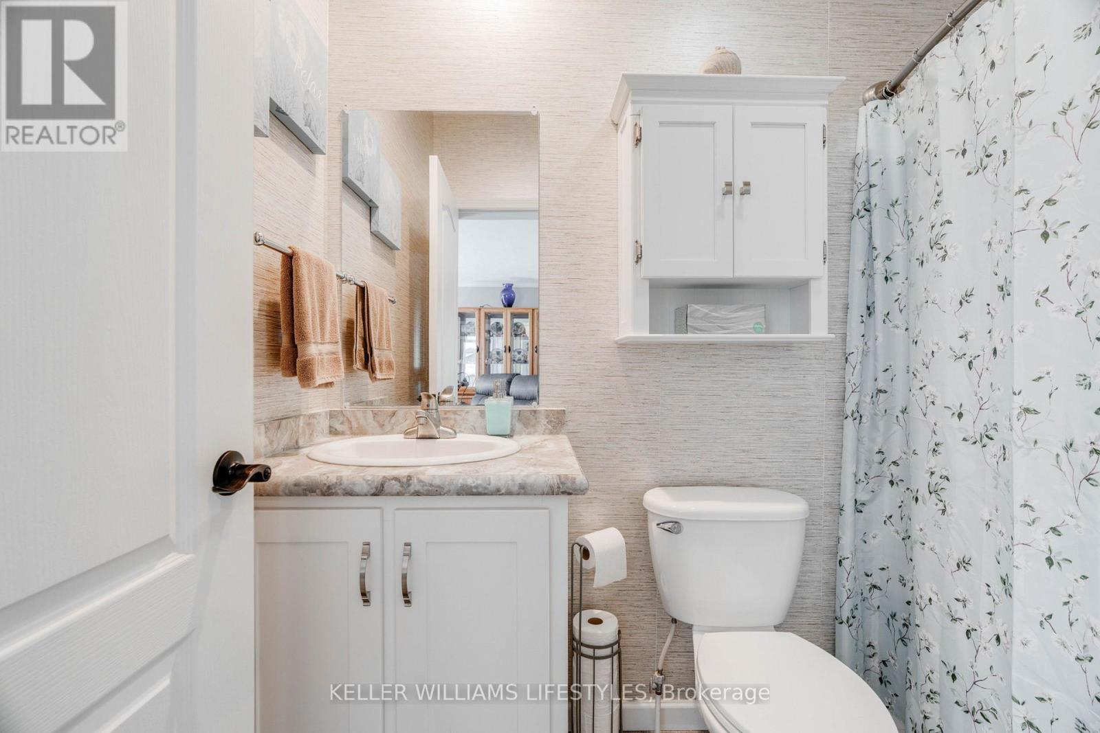 21 Kellestine Drive, Strathroy-Caradoc, Ontario  N7G 0C5 - Photo 25 - X12655188