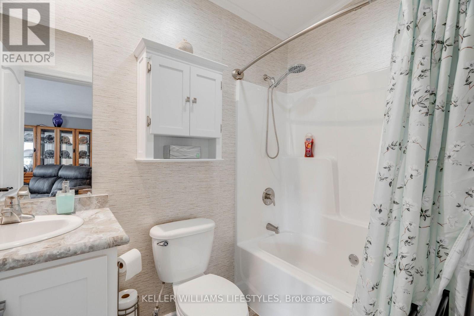 21 Kellestine Drive, Strathroy-Caradoc, Ontario  N7G 0C5 - Photo 26 - X12655188