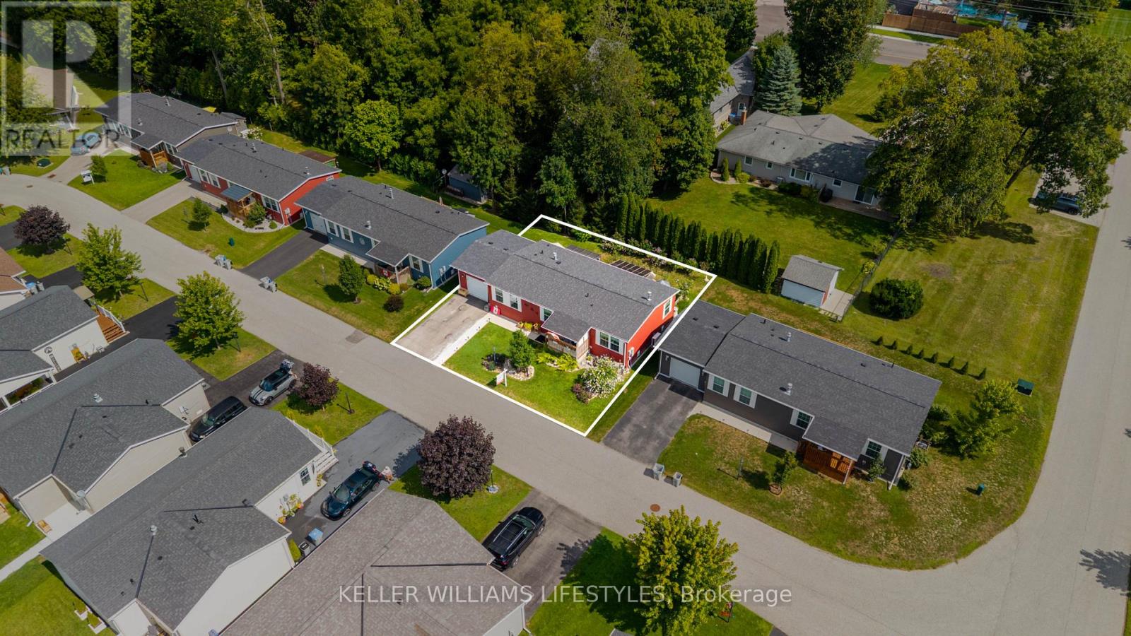 21 Kellestine Drive, Strathroy-Caradoc, Ontario  N7G 0C5 - Photo 3 - X12655188