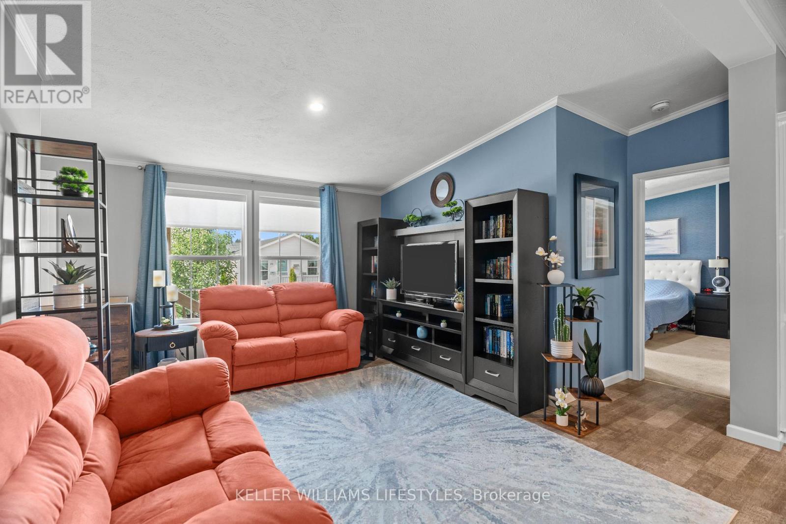 21 Kellestine Drive, Strathroy-Caradoc, Ontario  N7G 0C5 - Photo 9 - X12655188