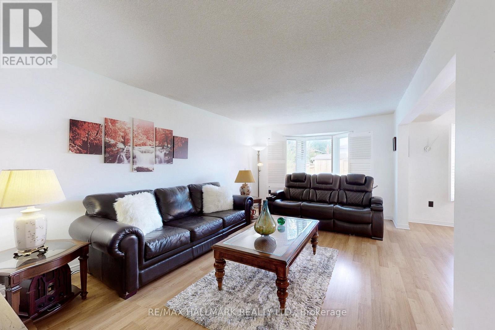 7863 Alfred Street, Niagara Falls, Ontario  L2H 2W8 - Photo 4 - X12655174