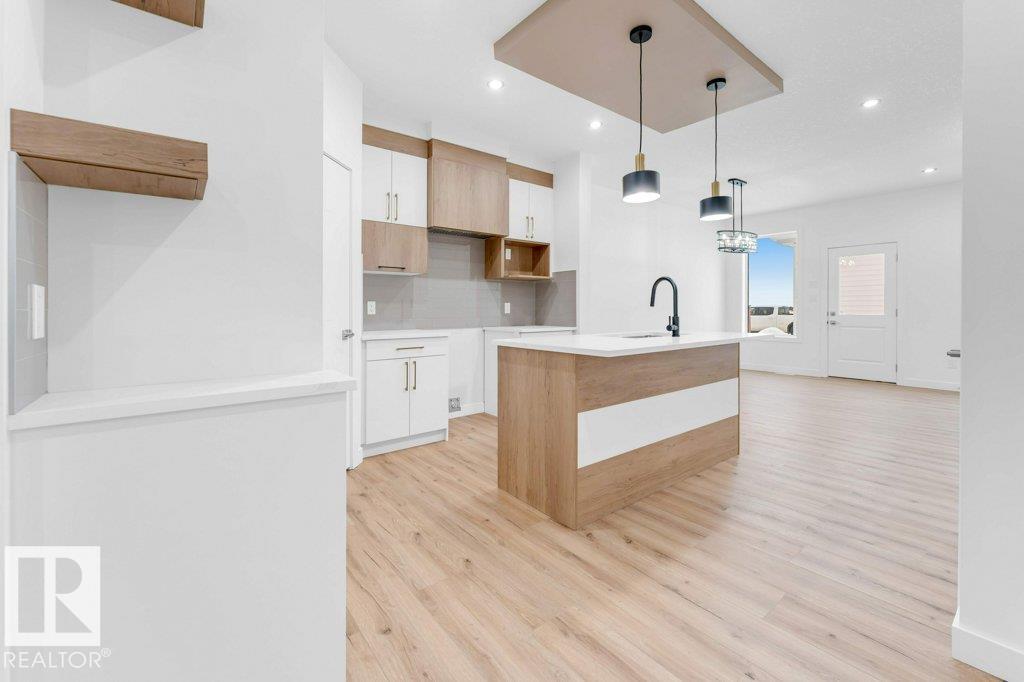 402 Crystal Creek Link, Leduc, Alberta  T9E 1N3 - Photo 5 - E4468829