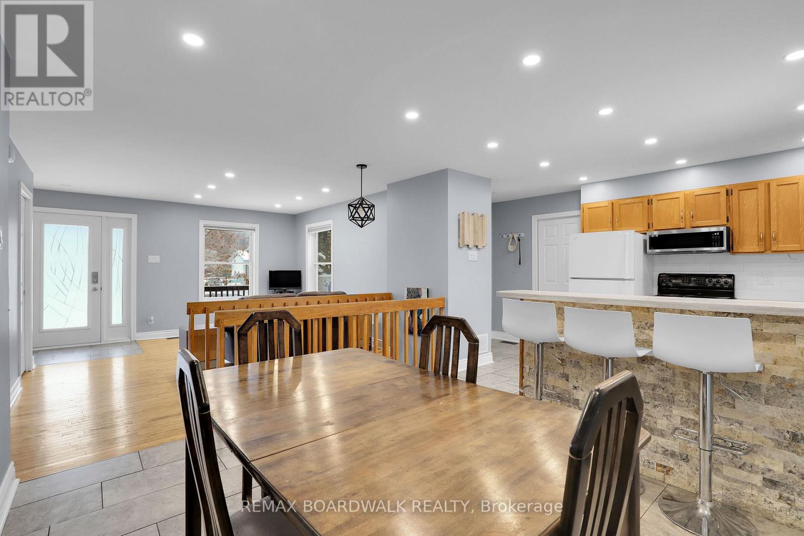 28 Jean Paul Road, The Nation, Ontario  K0A 1M0 - Photo 12 - X12655208