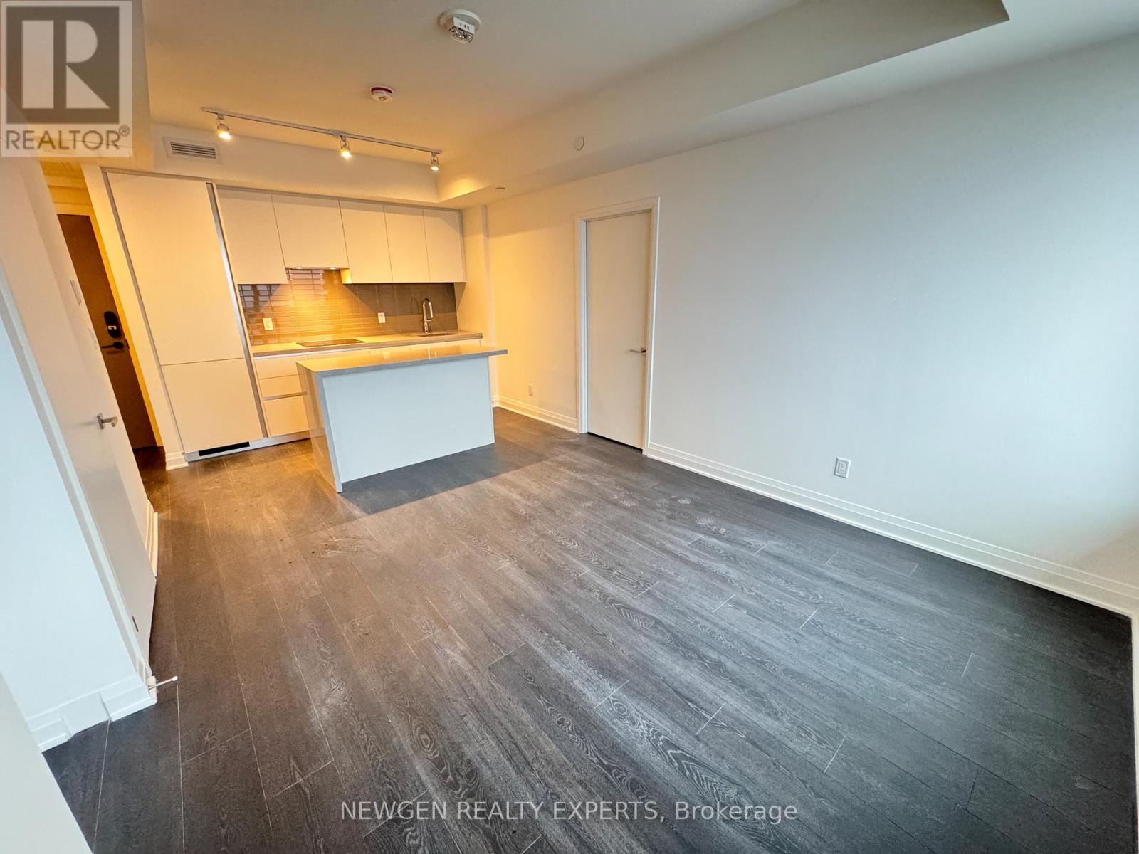 4603 - 4015 The Exchange, Mississauga, Ontario  L5B 1M7 - Photo 16 - W12651622