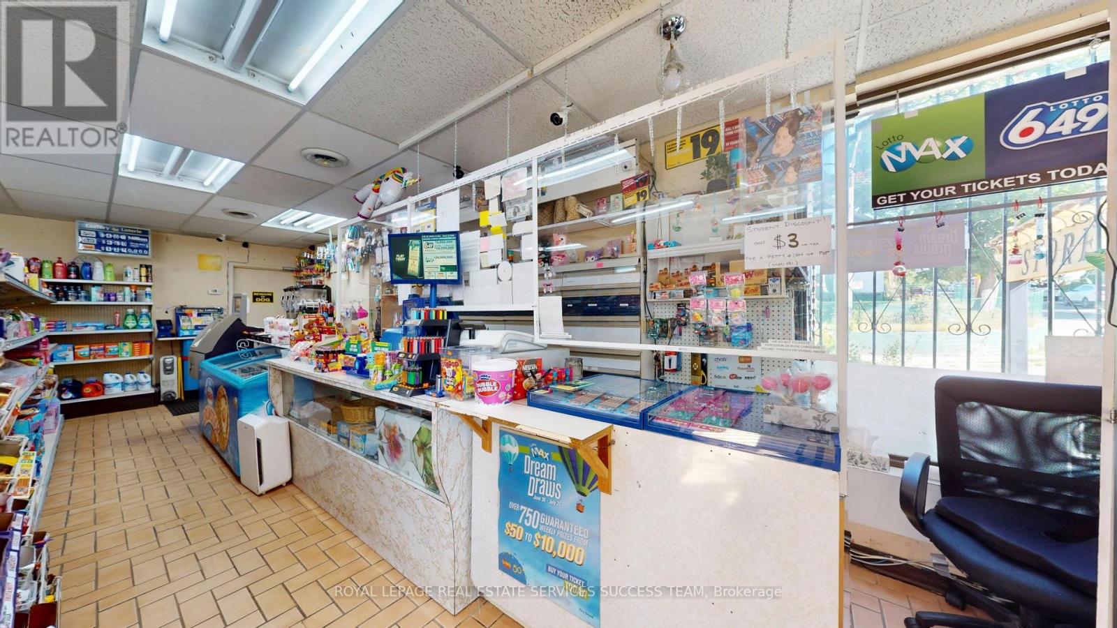 404 Woodfield Road, Toronto, Ontario  M4L 2X1 - Photo 18 - E12655220