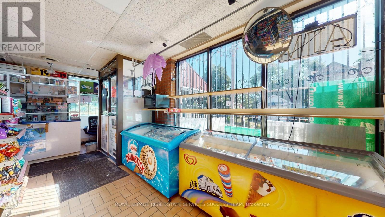 404 Woodfield Road, Toronto, Ontario  M4L 2X1 - Photo 9 - E12655220