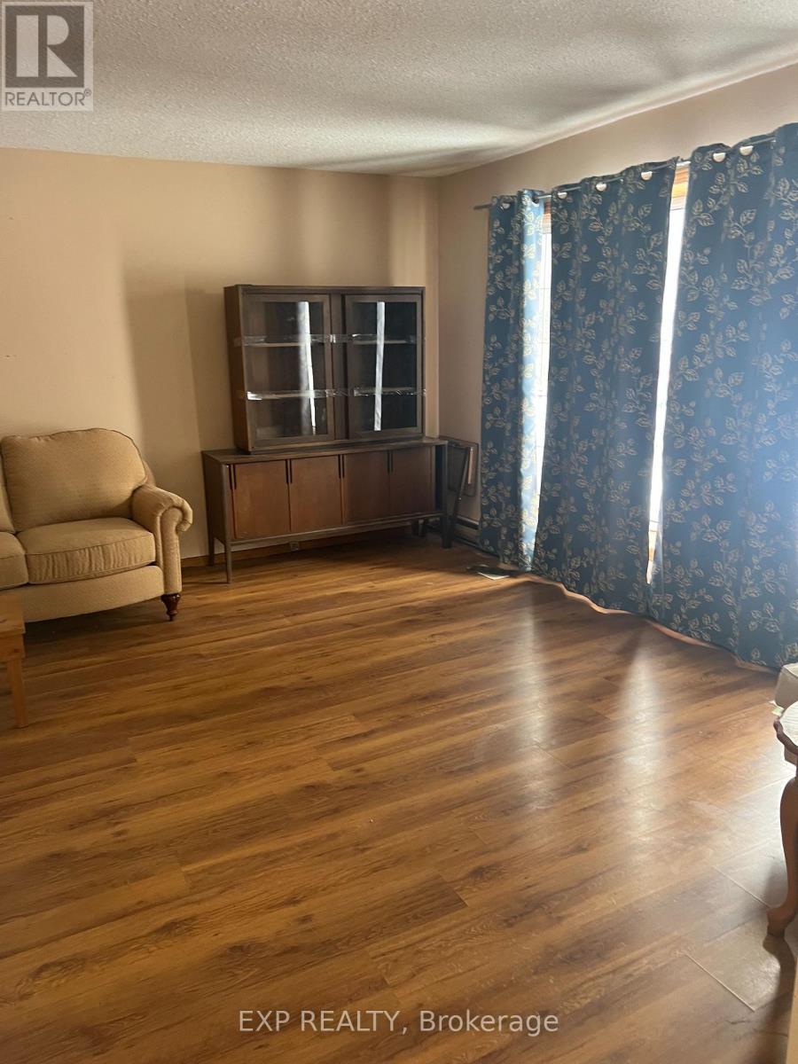 3160 Ravenshoe Road, Georgina, Ontario  L9P 1R2 - Photo 10 - N12655210