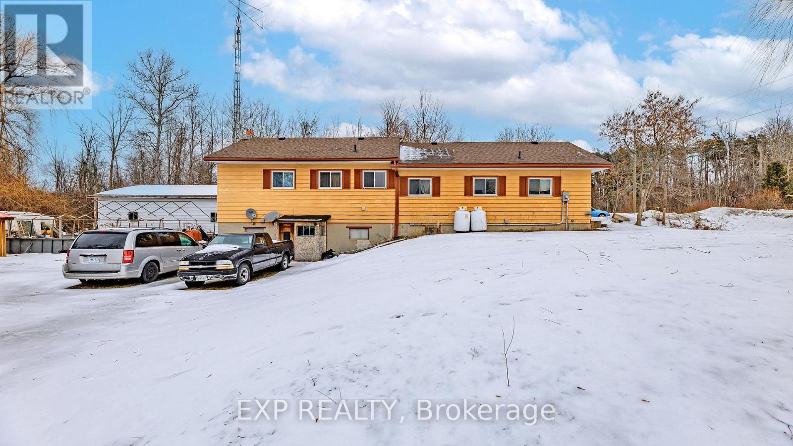 3160 Ravenshoe Road, Georgina, Ontario  L9P 1R2 - Photo 4 - N12655210