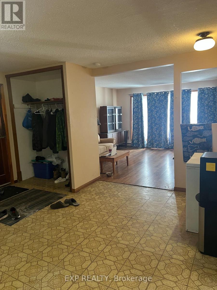 3160 Ravenshoe Road, Georgina, Ontario  L9P 1R2 - Photo 5 - N12655210