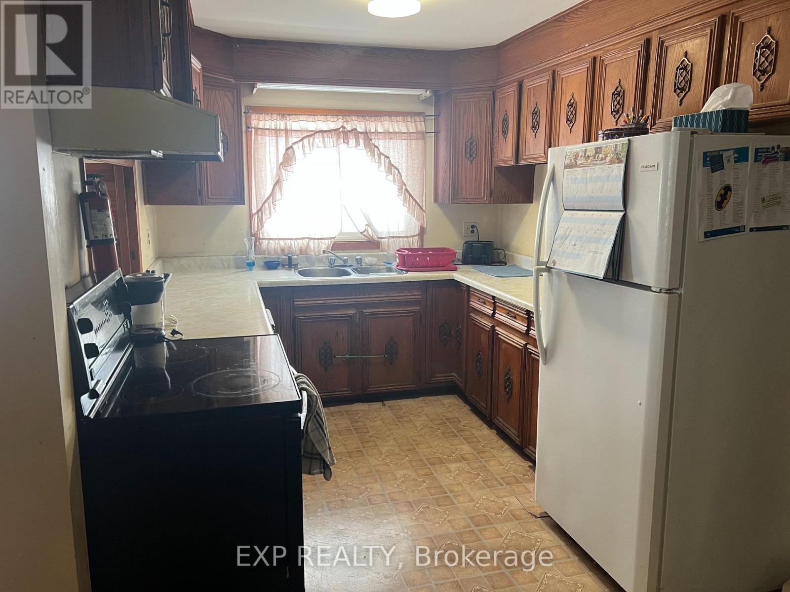 3160 Ravenshoe Road, Georgina, Ontario  L9P 1R2 - Photo 6 - N12655210