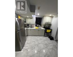 15 TROYER STREET N, Brampton, Ontario