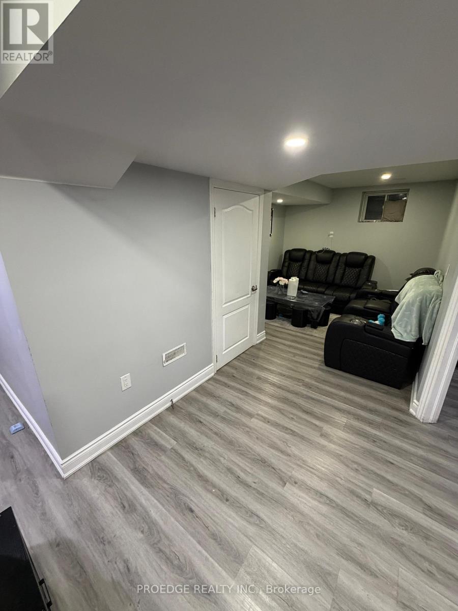 15 Troyer Street N, Brampton, Ontario  L7A 4T4 - Photo 4 - W12650362