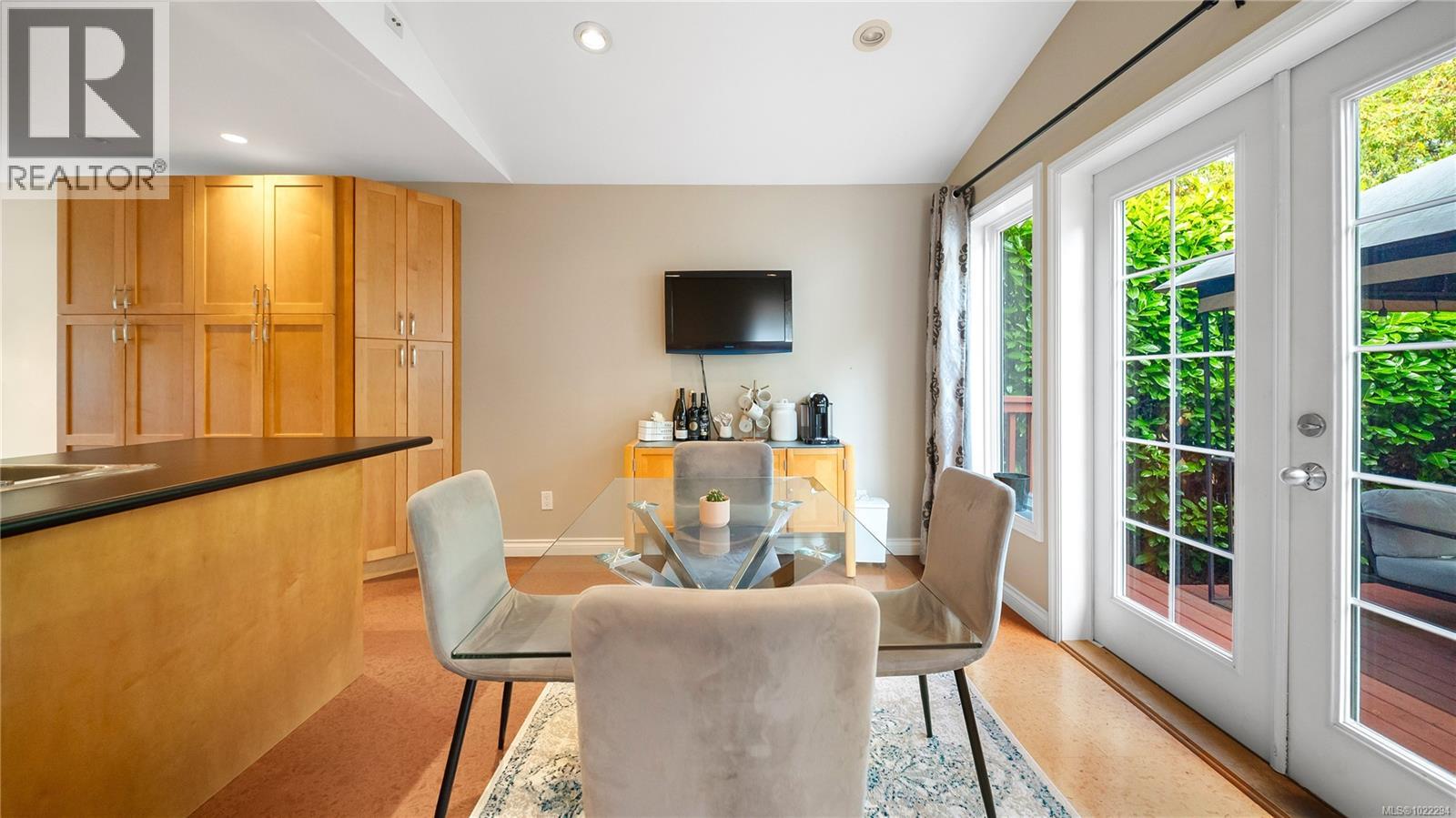 1716 Bay St, Victoria, British Columbia  V8R 2C1 - Photo 7 - 1022294