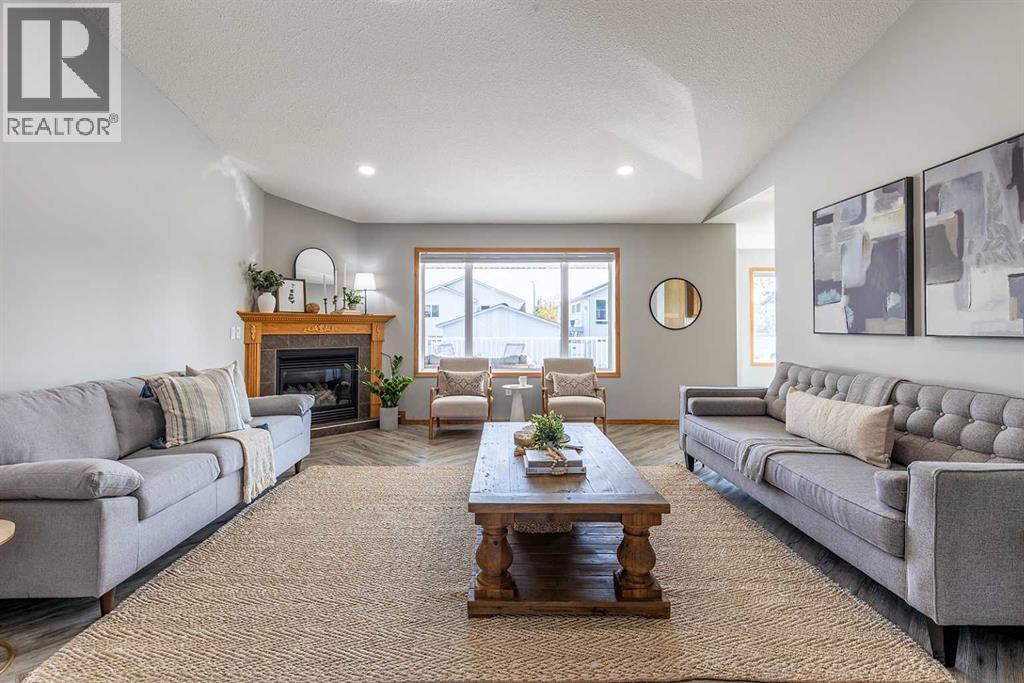 58 Cottonwood Court Sw, Medicine Hat, Alberta  T1B 4R5 - Photo 7 - A2261552