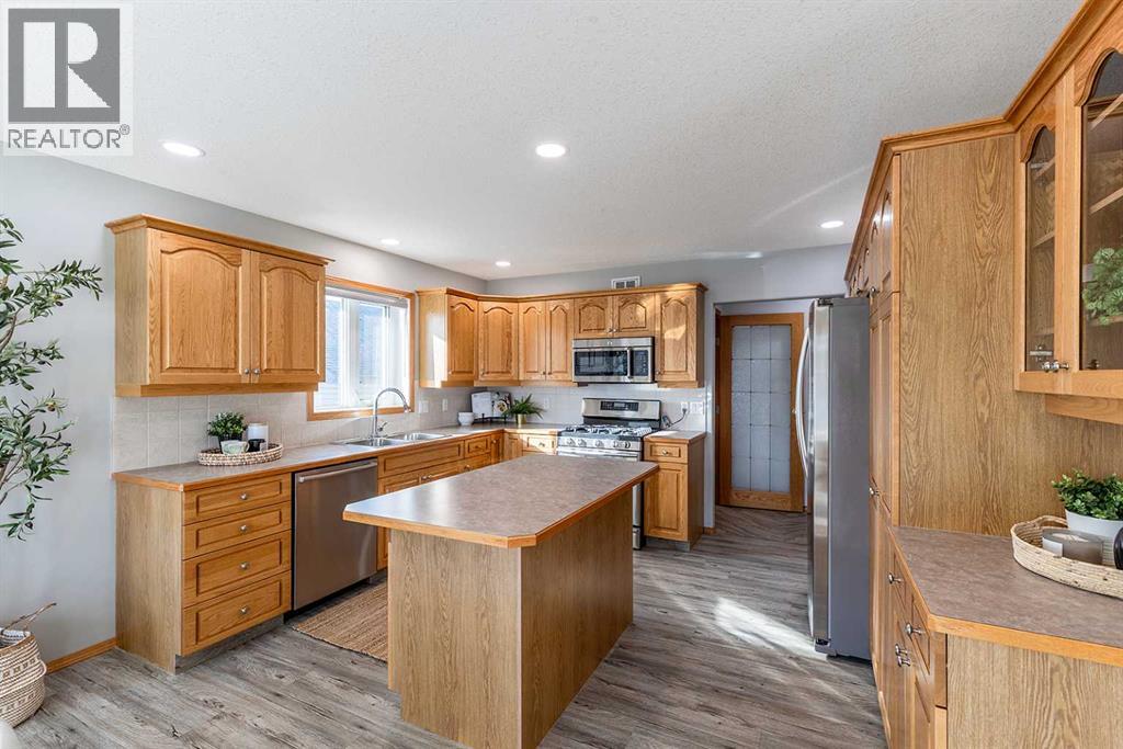 58 Cottonwood Court Sw, Medicine Hat, Alberta  T1B 4R5 - Photo 12 - A2261552