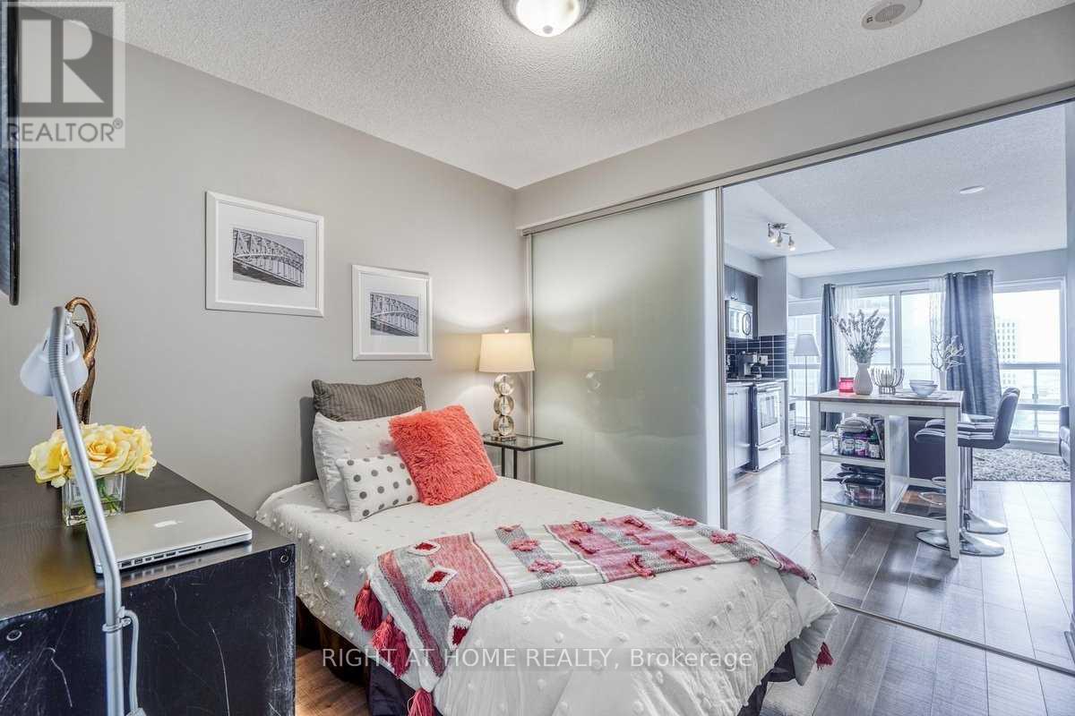 1111 - 2015 Sheppard Avenue E, Toronto, Ontario  M2J 1W6 - Photo 11 - C12655226