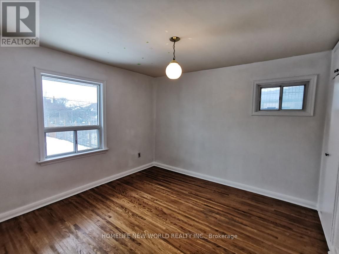 Main - 56 Joanna Drive, Toronto, Ontario  M1R 4J3 - Photo 8 - E12655222